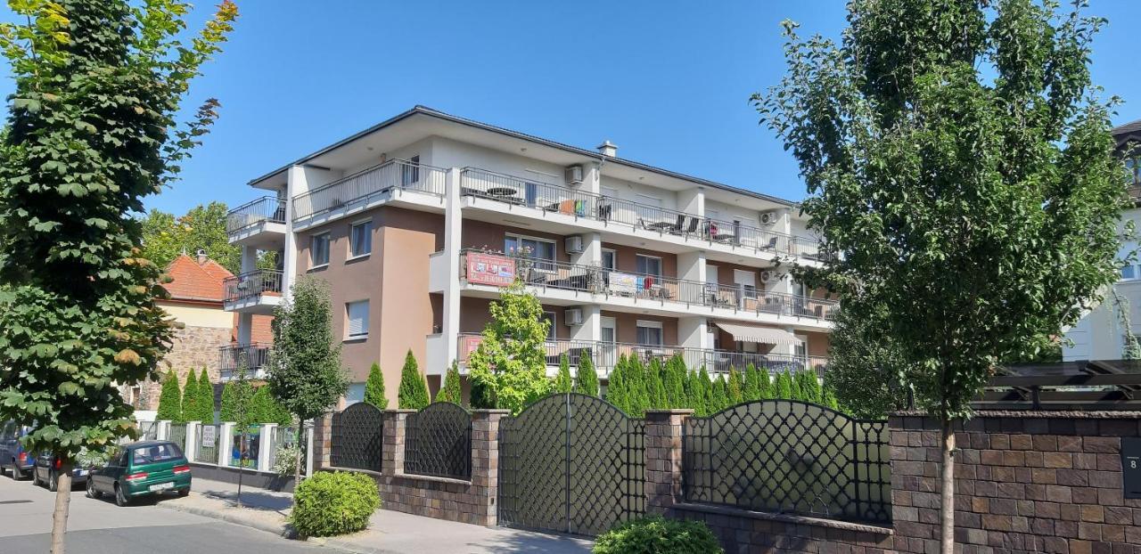 Riviera Wellness Apartman Шиофок Экстерьер фото